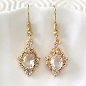Beautiful Baroque Gold Tone Vintage Antique Style Crystal Drop Earrings